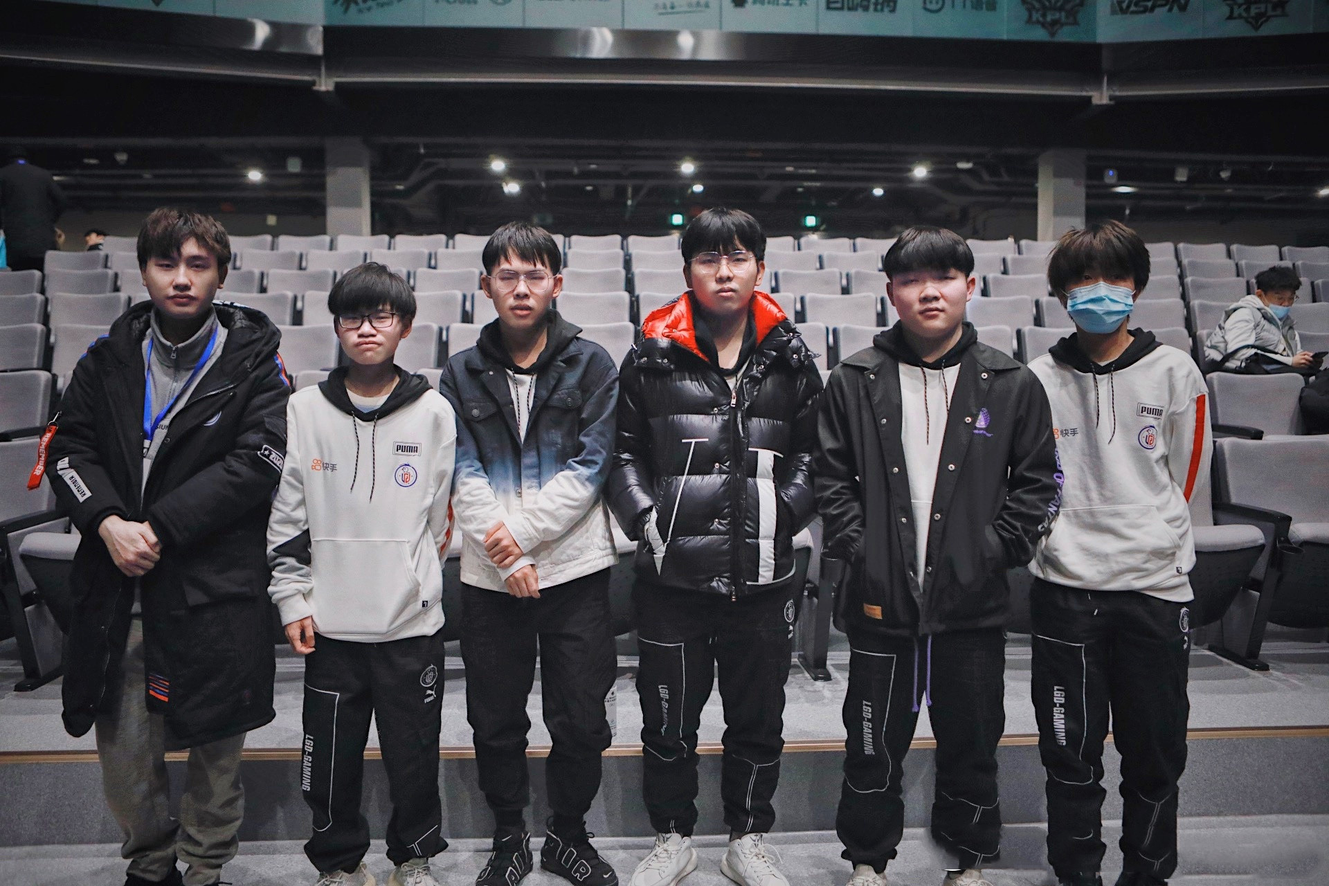 LGD轻取KT，Ming关键团战开团秒人峡谷大战四强赛，成为赛场最大亮点