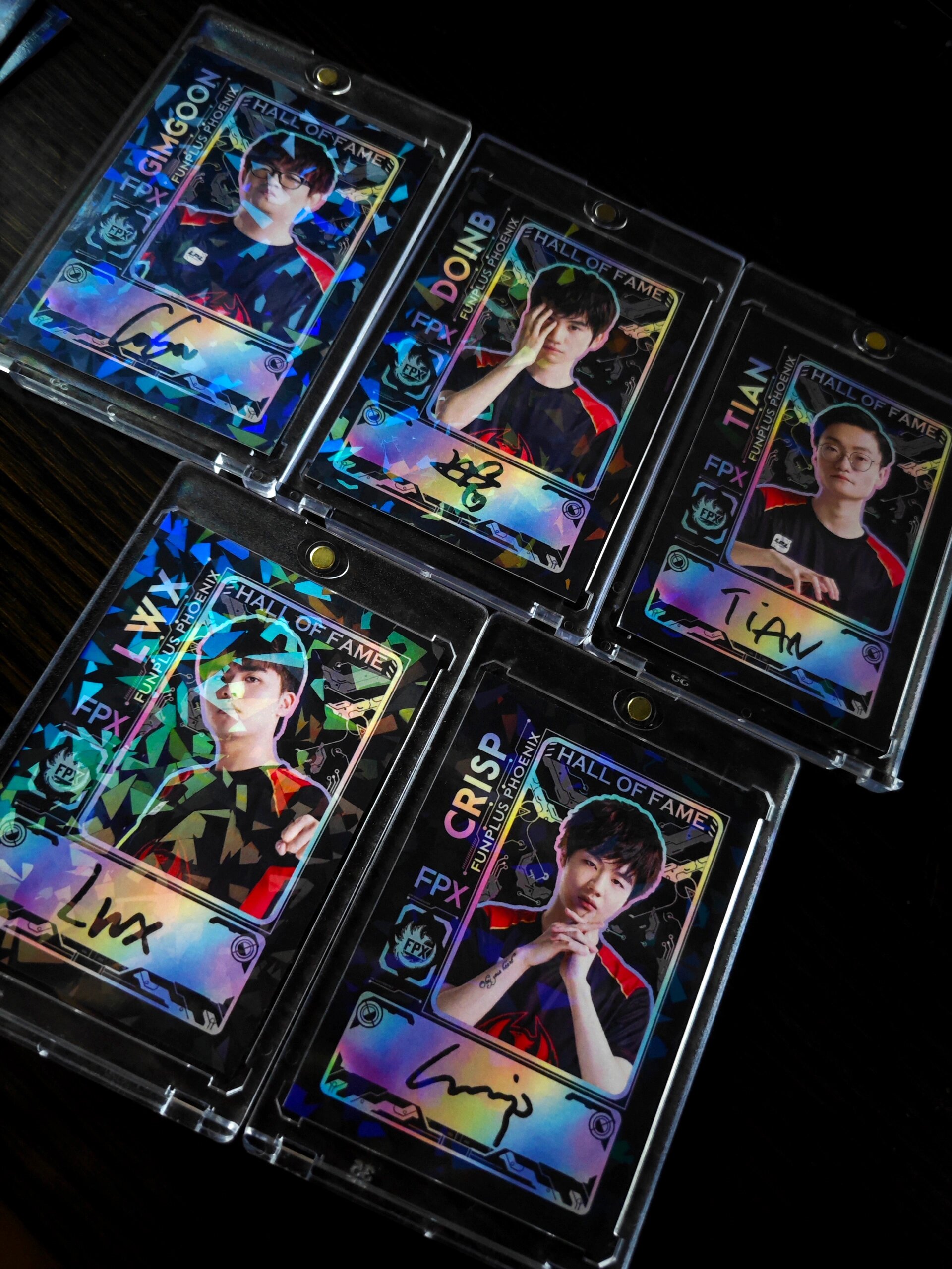 包含DK鏖战FPX，Crisp打出惊人五杀顶尖较量全球总决赛，技惊四座的词条