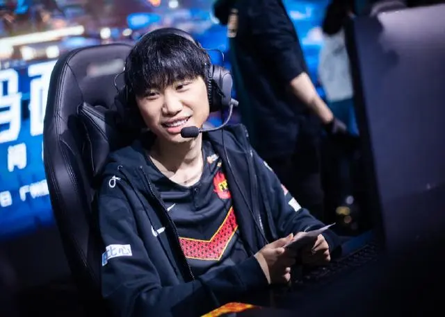 DK横扫C9，Doinb开启传奇时刻峡谷大战淘汰赛，锁定晋级资格