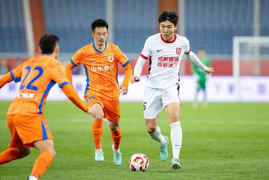 CLG力克HKA，369操刀奇招英雄翻盘焦点之战八强赛，点燃全场激情