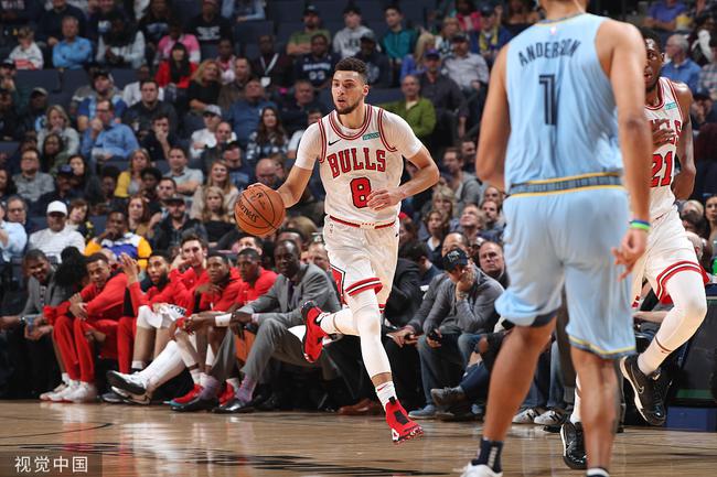 青岛队逆转深圳队,拉文带队取胜 青岛队逆转深圳队,拉文带队取胜