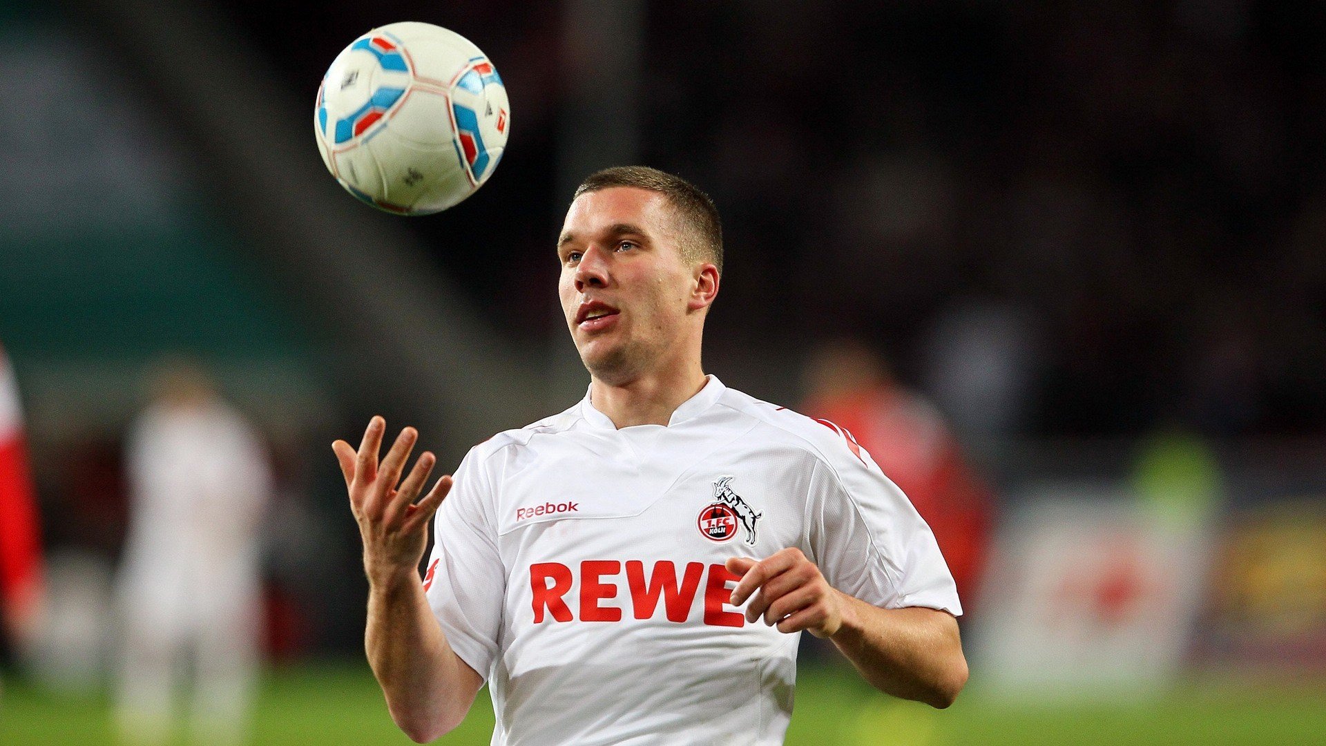 跨越海洋的统治力，尼克斯主场碾压火箭，塔图姆欧冠半决赛上演死神时刻